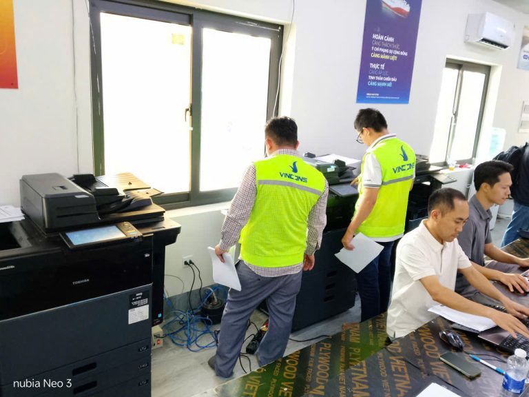 Máy photocopy tại văn phòng công trình xây dựng, ảnh thực tế Mai Hoàng cung cấp